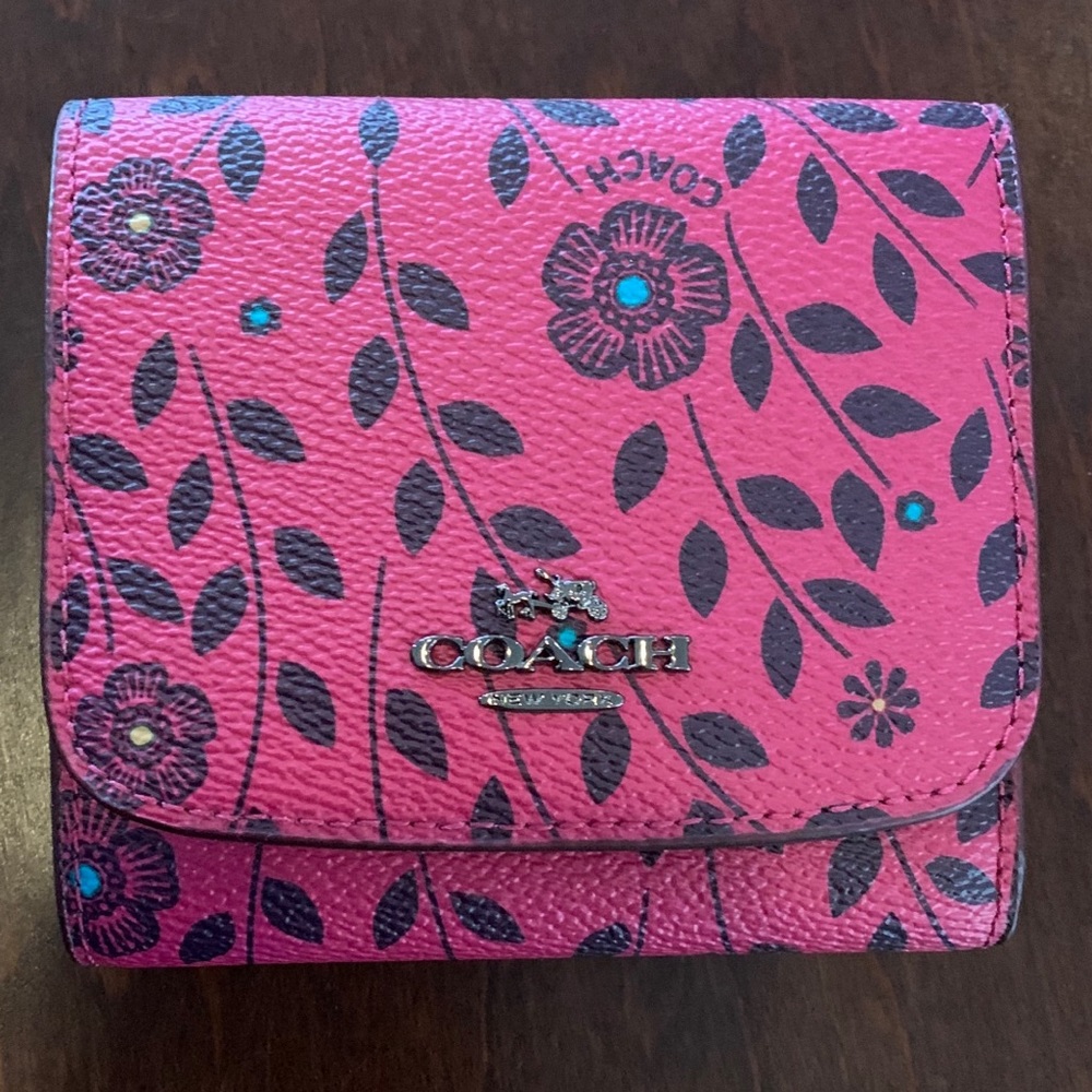 ‼️SOLD‼️Coach Willow Floral Women’s Small Wallet